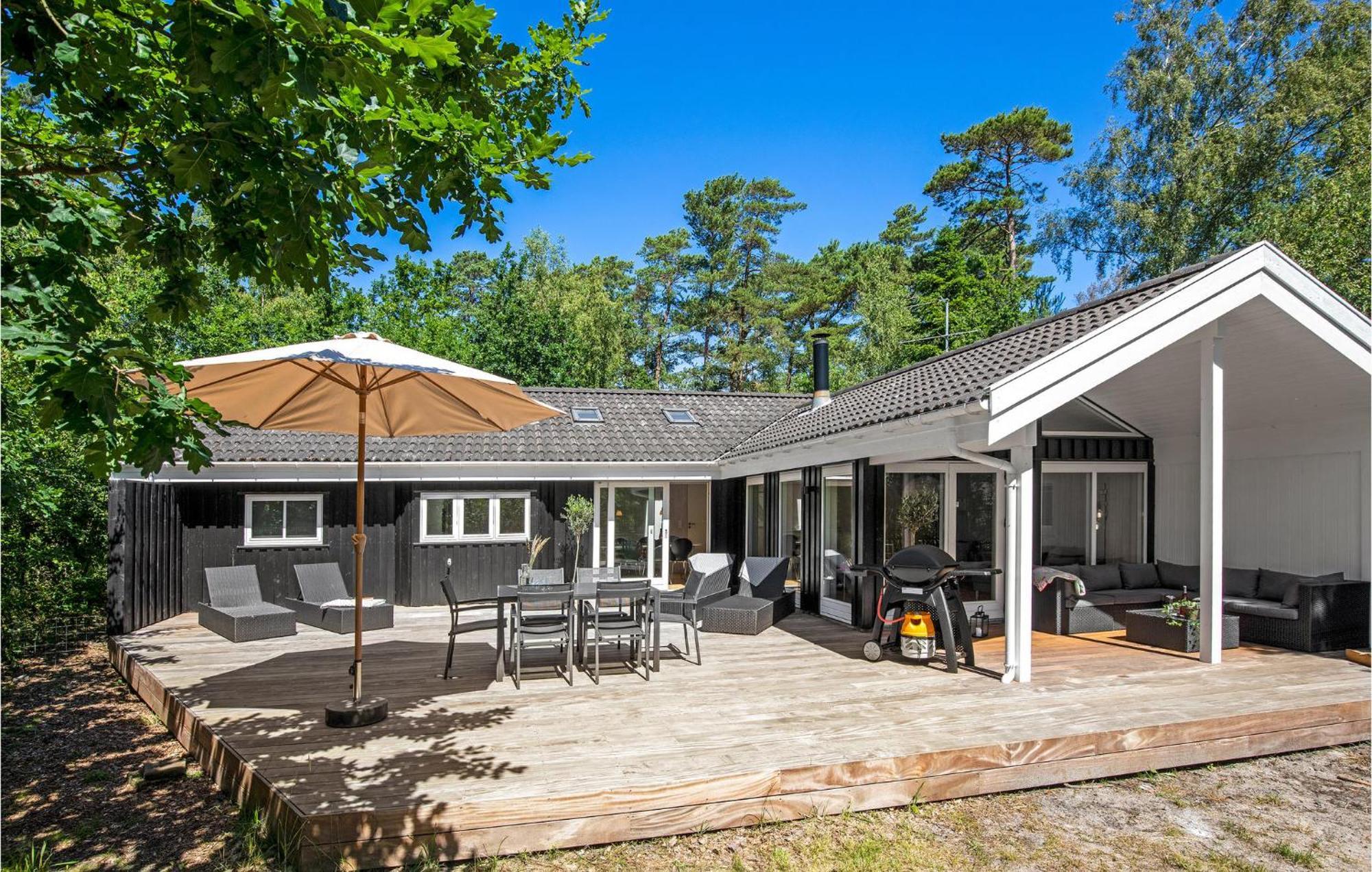 Awesome Home In Nexo With Sauna Snogebæk エクステリア 写真