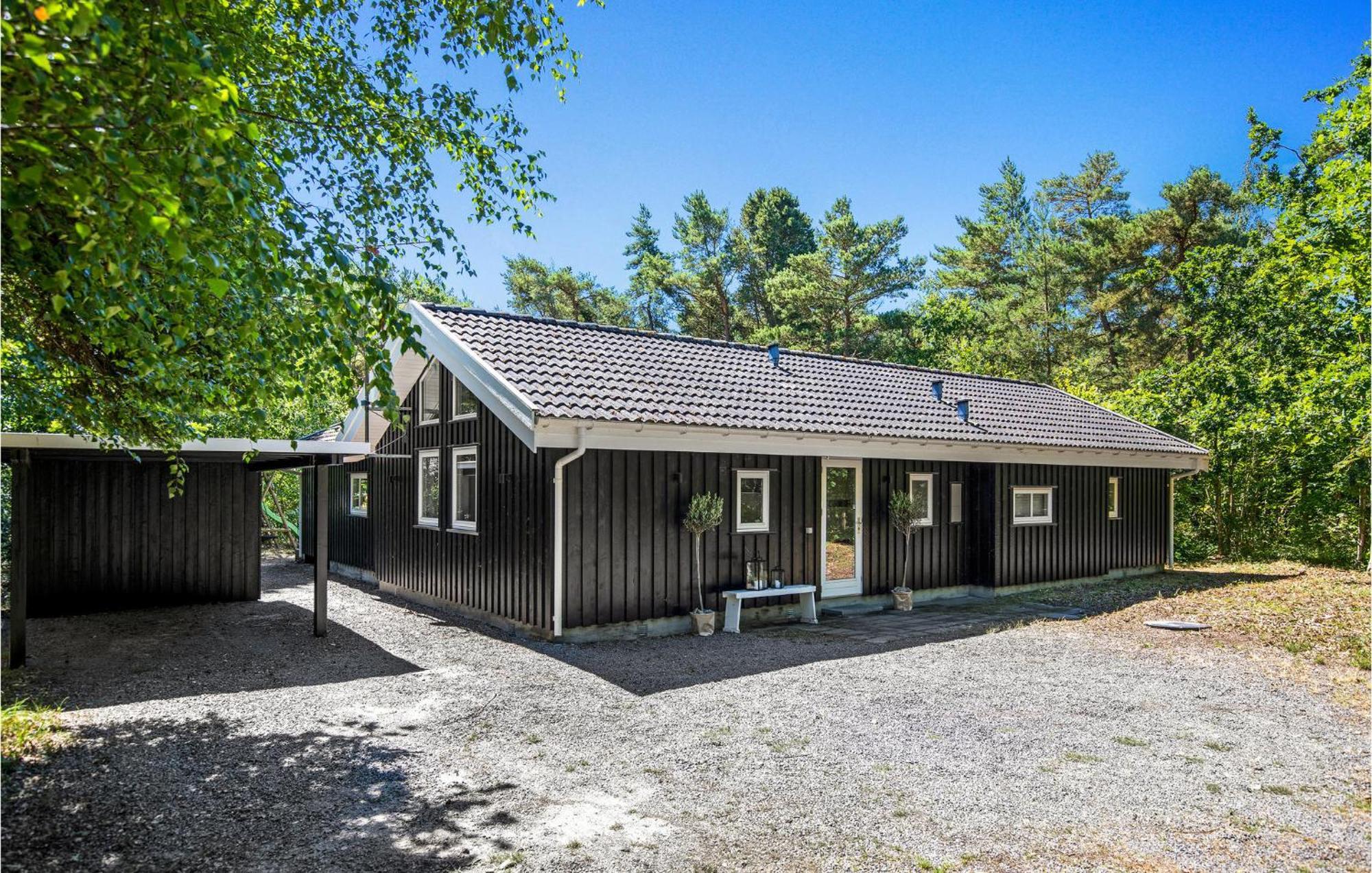 Awesome Home In Nexo With Sauna Snogebæk エクステリア 写真
