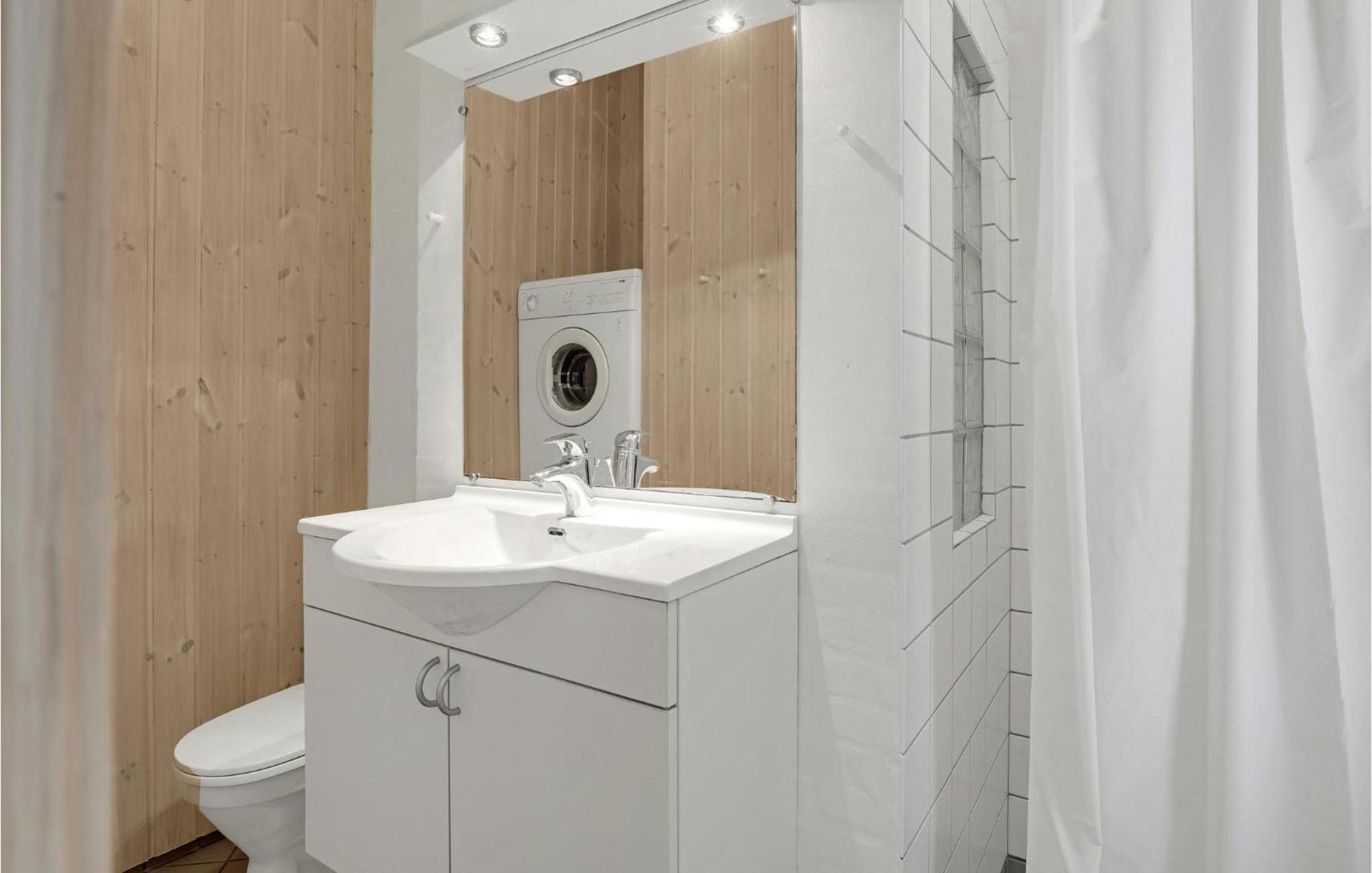 Awesome Home In Nexo With Sauna Snogebæk エクステリア 写真